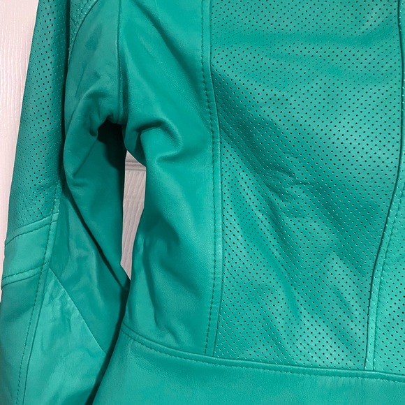 Turquoise Guess leather jacket size small NWOT - Picture 4 of 4